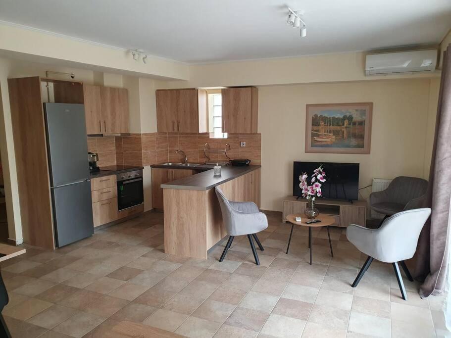 Апартаменты Lux & Style 75Sqm With Private Parking In Афины Экстерьер фото